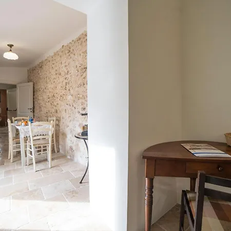 Corte San Giorgio Apartments- Happy * Martano