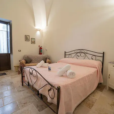 Corte San Giorgio Apartments- Happy Martano