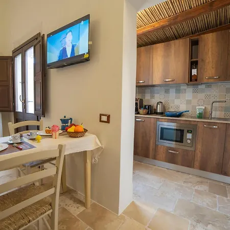 Corte San Giorgio Apartments- Happy *